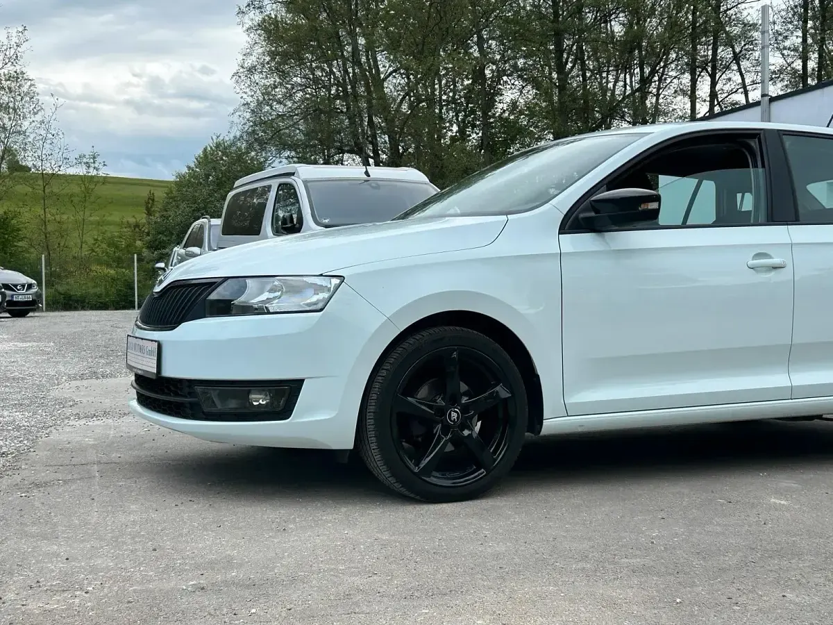 Gebraucht Skoda Rapid 90 PS (66 kW) 2017 Weiß Kleinwagen