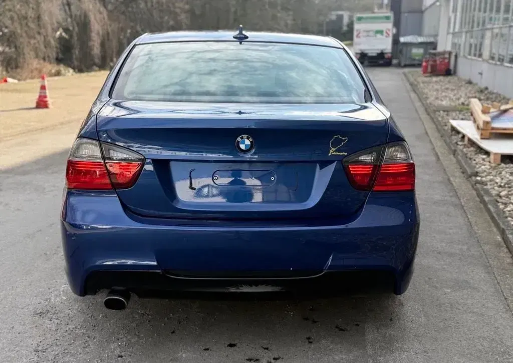 Gebraucht BMW 320 Performance 150 PS (110 kW) 2007 Blau Limousine