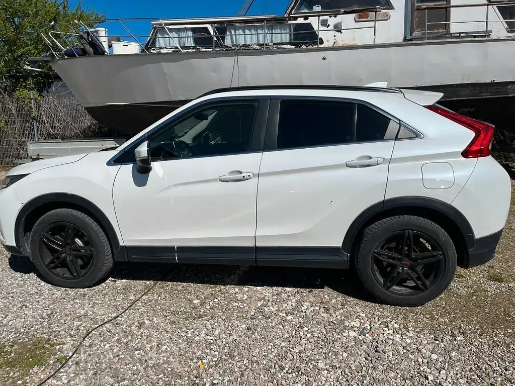 Gebraucht Mitsubishi Eclipse Cross Invite 163 PS (119 kW) 2018 Weiß SUV