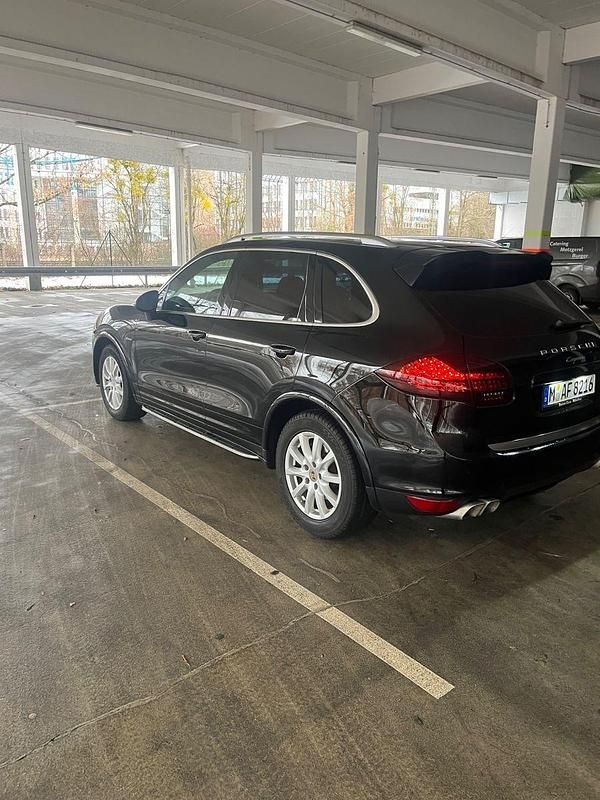 Gebraucht Porsche Cayenne 245 PS (180 kW) 2014 Schwarz SUV