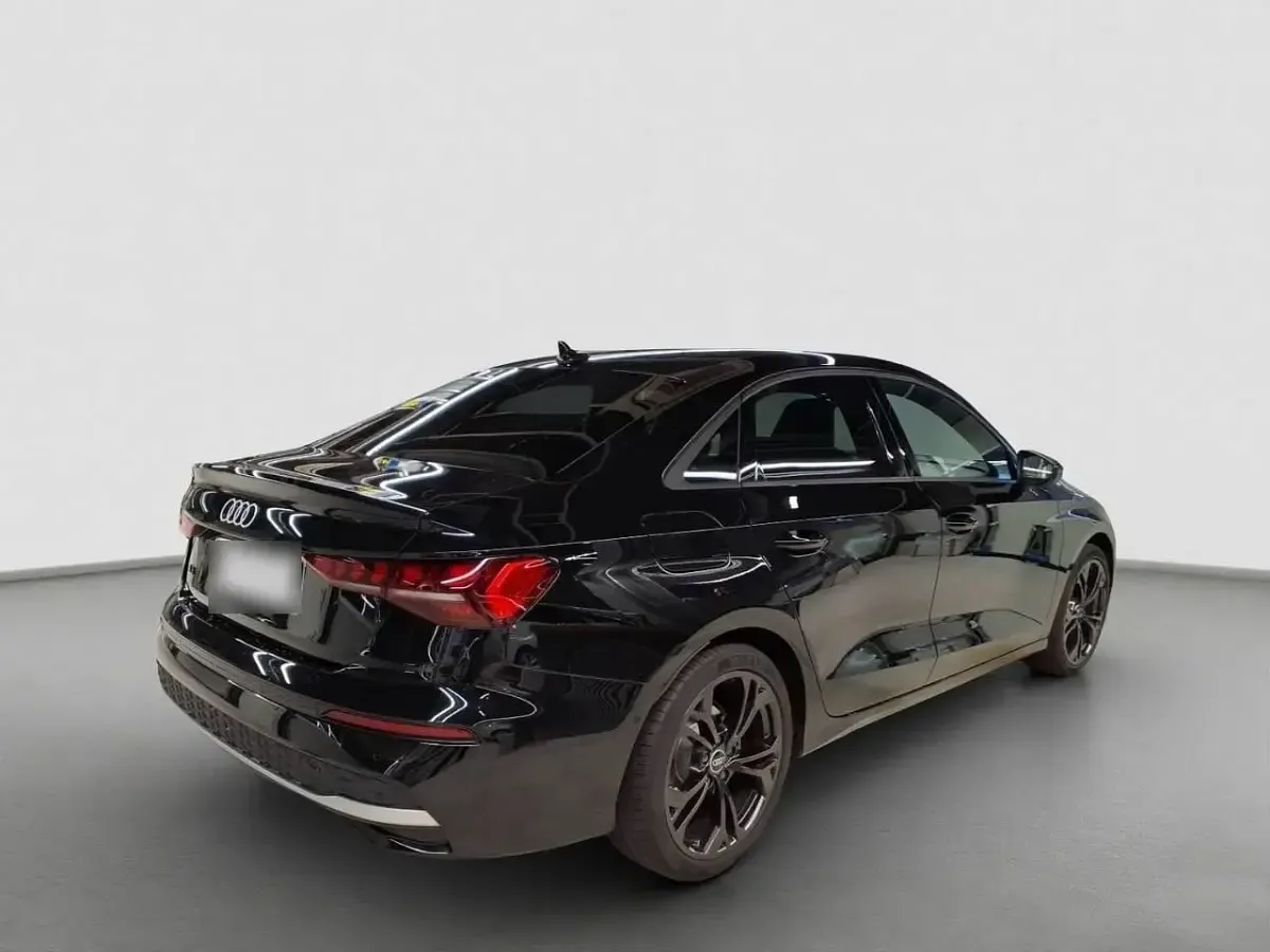 Gebraucht Audi A3 Ambiente 150 PS (110 kW) 2024 Schwarz Limousine