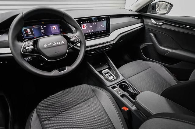 Neu Skoda Octavia Selection 150 PS (110 kW) 2025 Graphite grau metallic (5x) graphite grau metallic (5x) Kombi