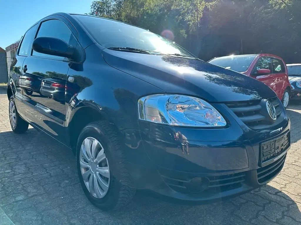 Gebraucht VW Fox Basis 54 PS (39 kW) 2005 Indigoblau perleffekt Kleinwagen