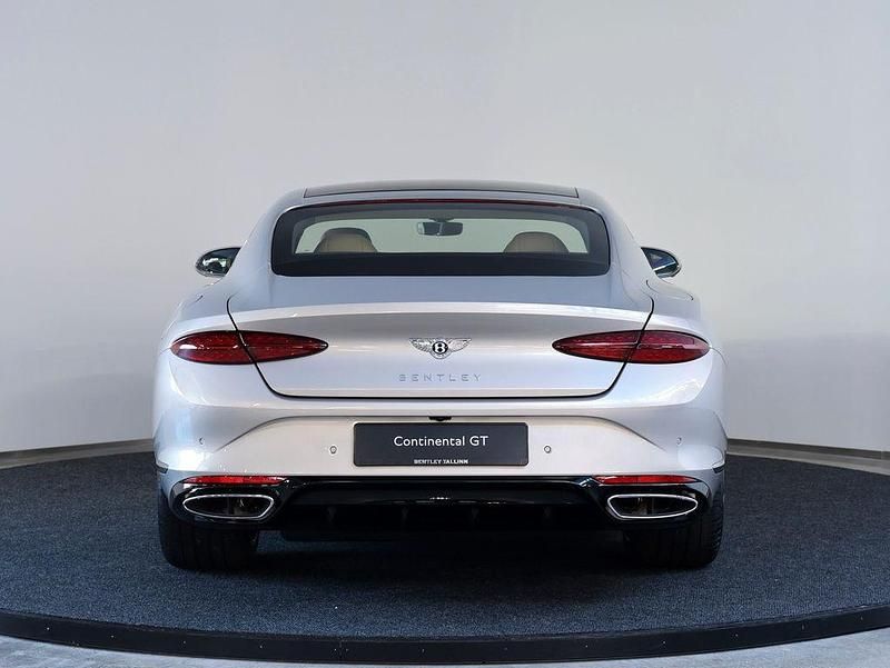 Neu Bentley Continental 680 PS (500 kW) 2026 Grau