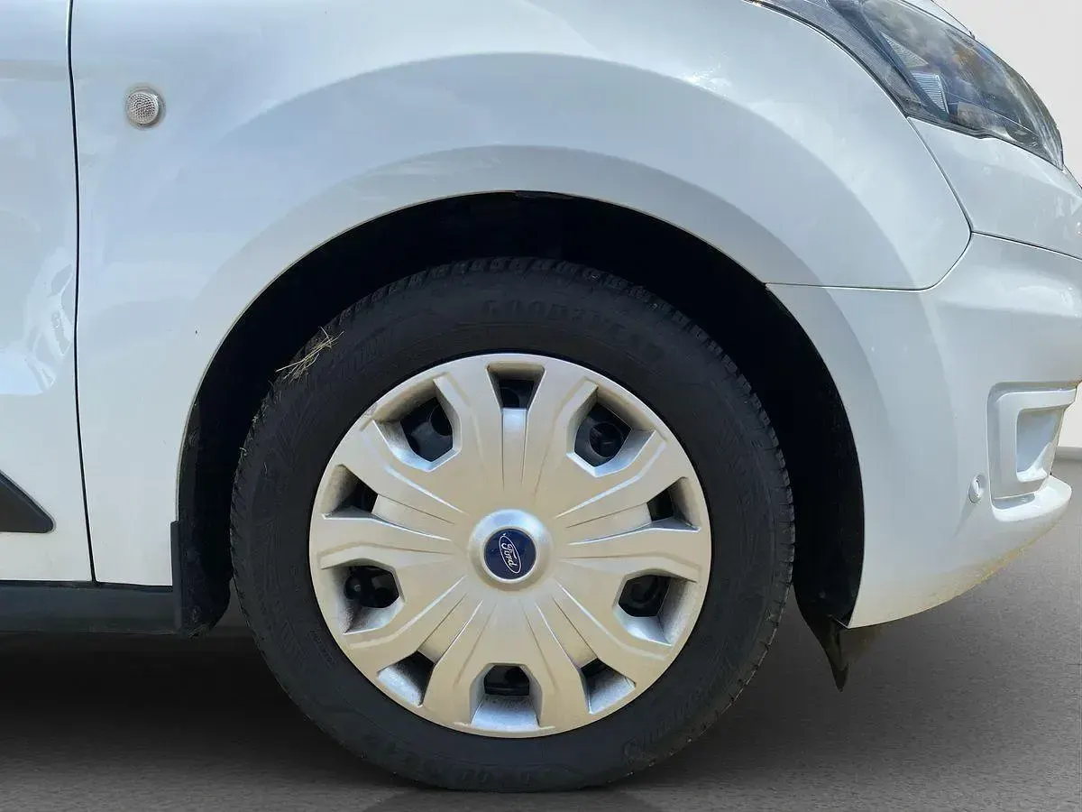 Gebraucht Ford Transit Trend 101 PS (74 kW) 2023 Weiß Kombi