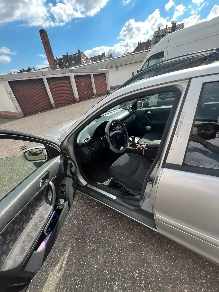 Gebraucht Mercedes C200 120 PS (88 kW) 2004 Silber Limousine