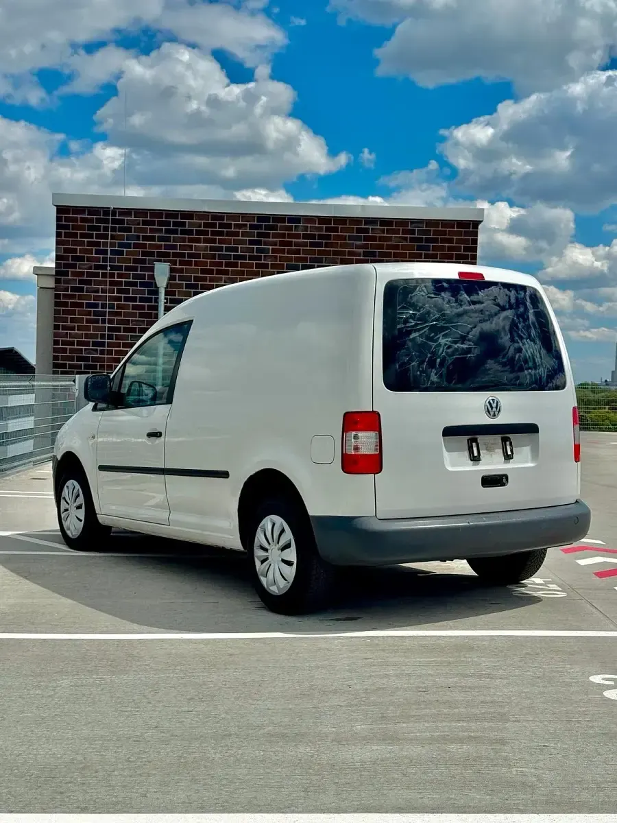 Gebraucht VW Caddy 80 PS (58 kW) 2009 Weiß Van / Kleinbus