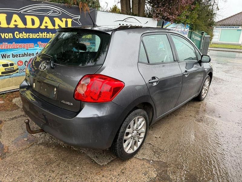 Gebraucht Toyota Auris 124 PS (91 kW) 2008 Grau Kleinwagen