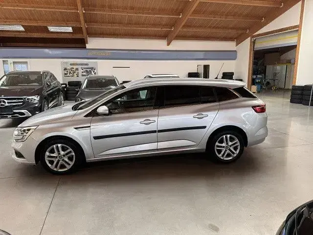 Gebraucht Renault Mégane IV Bose Edition 131 PS (96 kW) 2018 Grau Limousine
