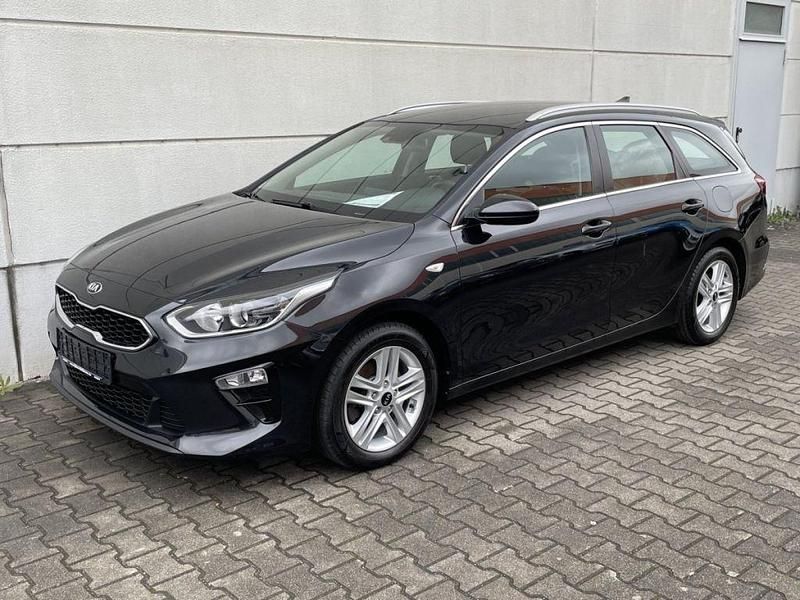 Gebraucht Kia Ceed Vision 136 PS (100 kW) 2020 (1k) zilinaschwarz met. (metallic) Kleinwagen