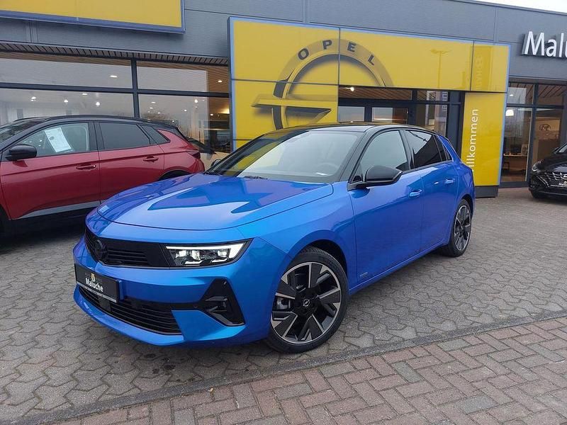 Gebraucht Opel Astra Ultimate 114 kW (156 PS) 2024 Kobalt blau (metallic) Limousine
