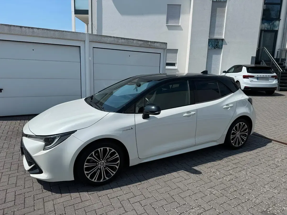 Gebraucht Toyota Corolla Comfort 122 PS (89 kW) 2020 Weiß Kleinwagen