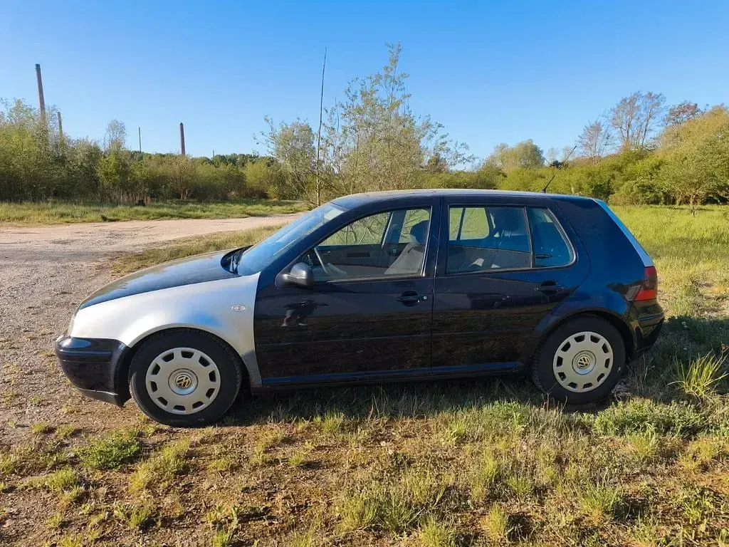 Brugt VW Golf III Highline 128 HK (94 kW) 1998 Blå Sedan