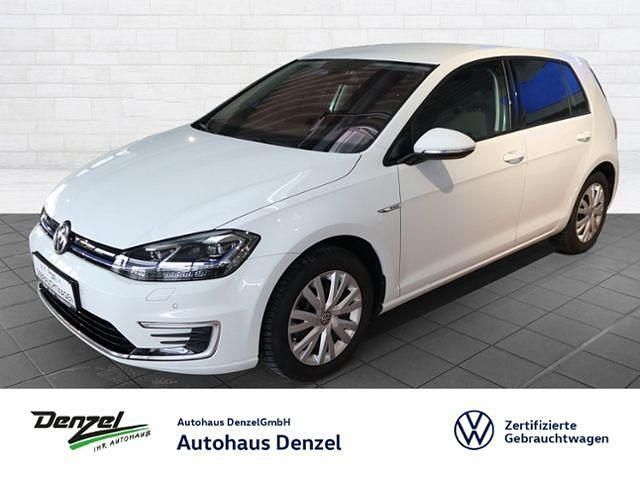 Gebraucht VW Golf 100 kW (136 PS) 2020 Pure white Limousine