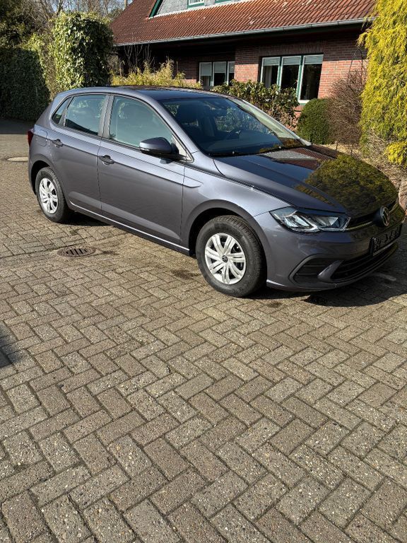 Grau Neu 2025 VW Polo Basis Limousine | 19.800 € (Fairer Preis) - Bild 1/4