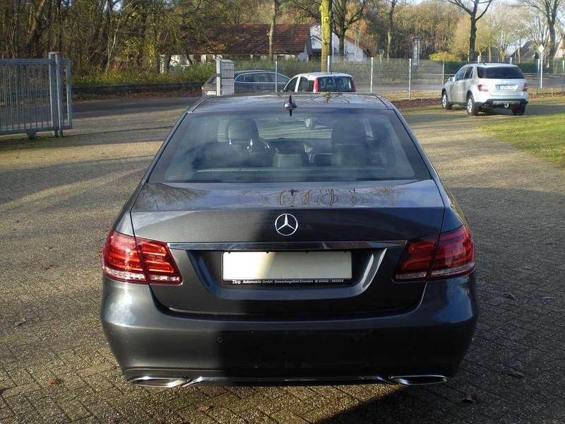 Gebraucht Mercedes E250 Avantgarde 204 PS (150 kW) 2017 Grau Limousine