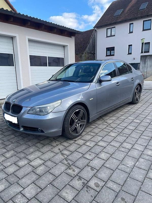 Gebraucht BMW 520 Sport Line 170 PS (125 kW) 2005 Grau Limousine