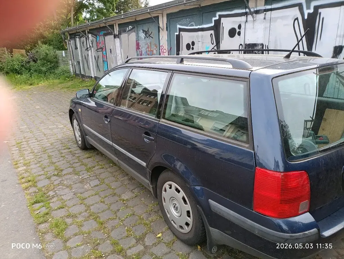 Gebraucht VW Passat 104 PS (76 kW) 1998 Blau Kombi