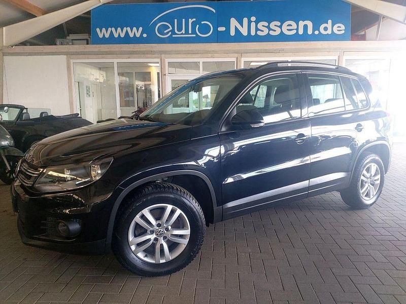 Schwarz Gebraucht 2012 VW Tiguan Trendline SUV | 7.950 € (Guter Preis) - Bild 1/4
