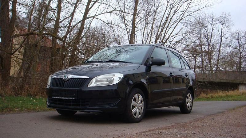 Gebraucht Skoda Fabia Active 69 PS (50 kW) 2012 Schwarz Kombi