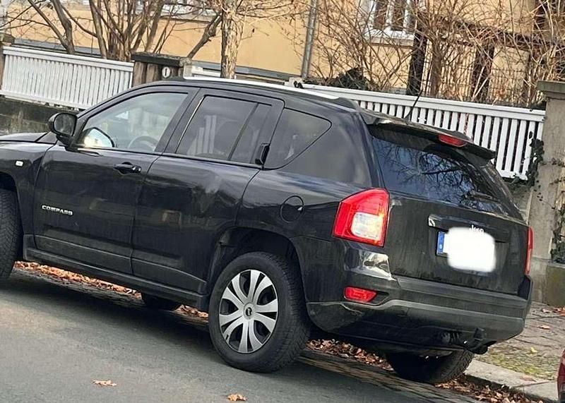 Gebraucht Jeep Compass North 156 PS (114 kW) 2013 Schwarz SUV