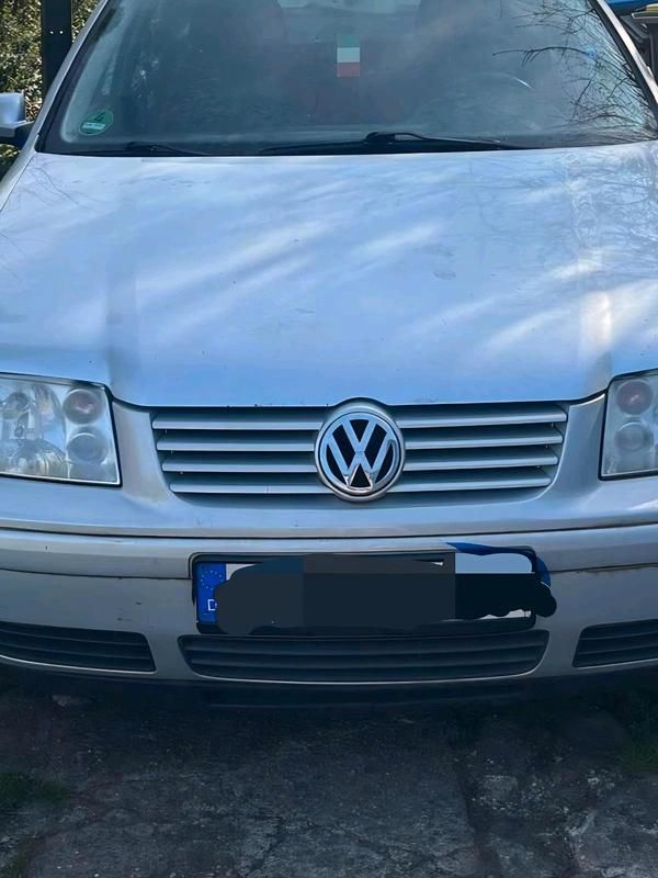 Gebraucht VW Bora 101 PS (74 kW) 2000 Silber Limousine