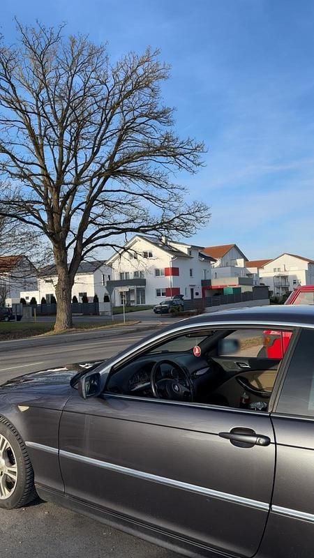 Gebraucht BMW 318 143 PS (105 kW) 2004 Grau Coupé