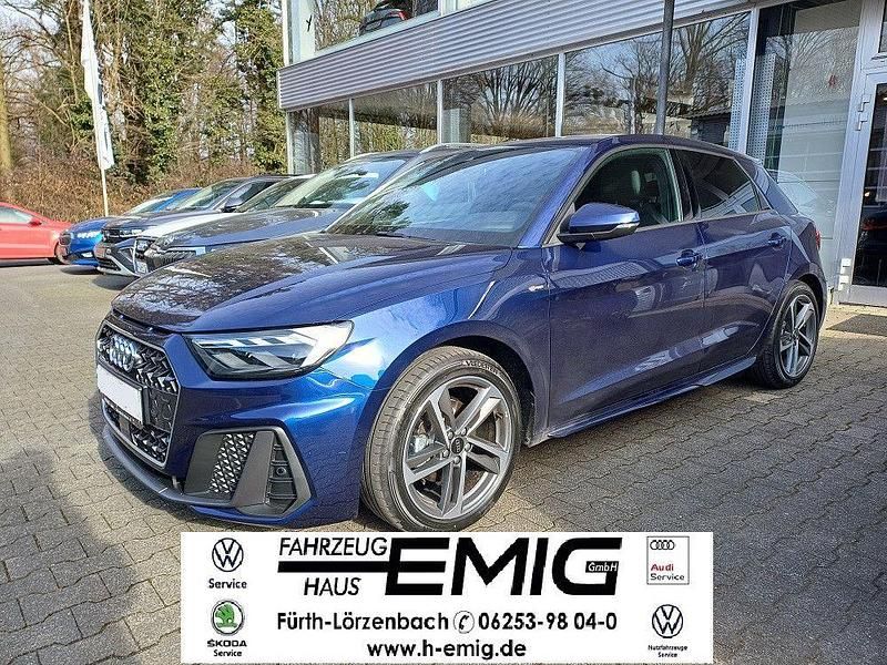 Blau Gebraucht 2025 Audi A1 Sportback S-Line Kleinwagen | 32.995 € - Bild 1/4