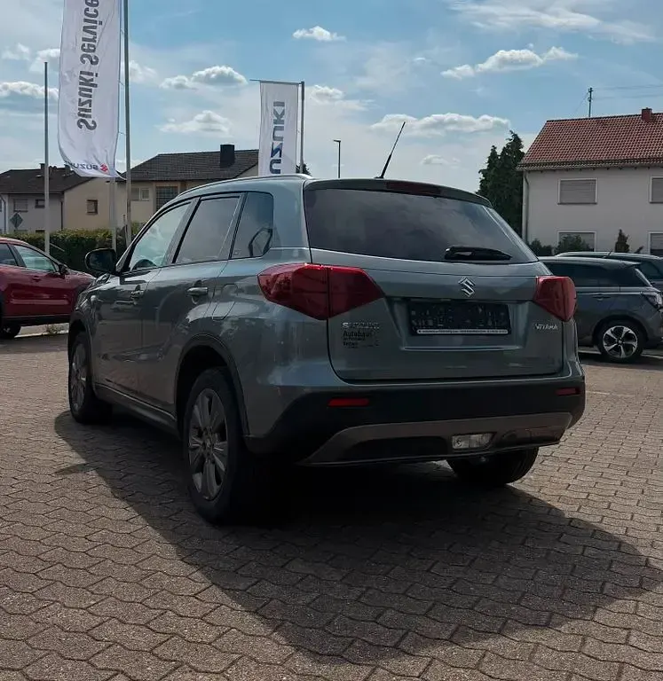 Gebraucht Suzuki Vitara Comfort 111 PS (81 kW) 2019 Grau SUV