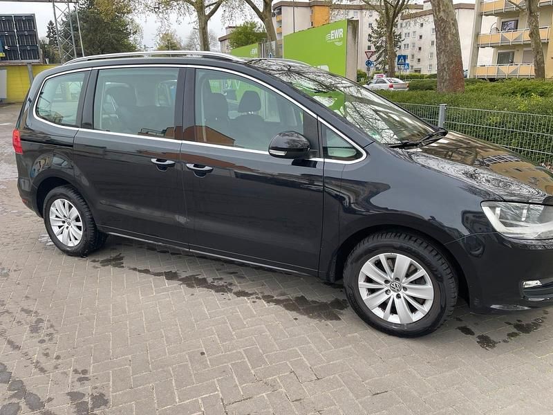 Gebraucht VW Sharan 140 PS (102 kW) 2012 Schwarz Van / Kleinbus