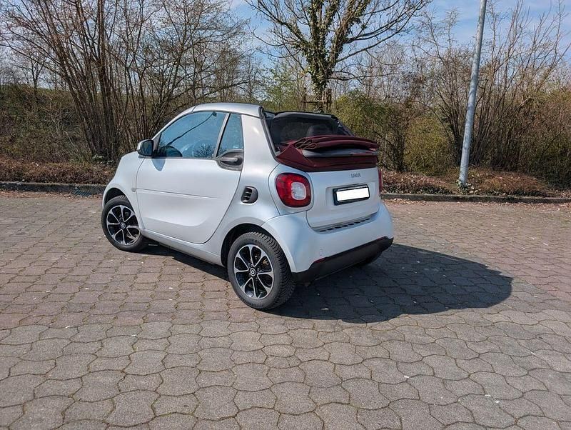 Gebraucht Smart ForTwo Cabrio Prime 90 PS (66 kW) 2017 Weiß Cabrio