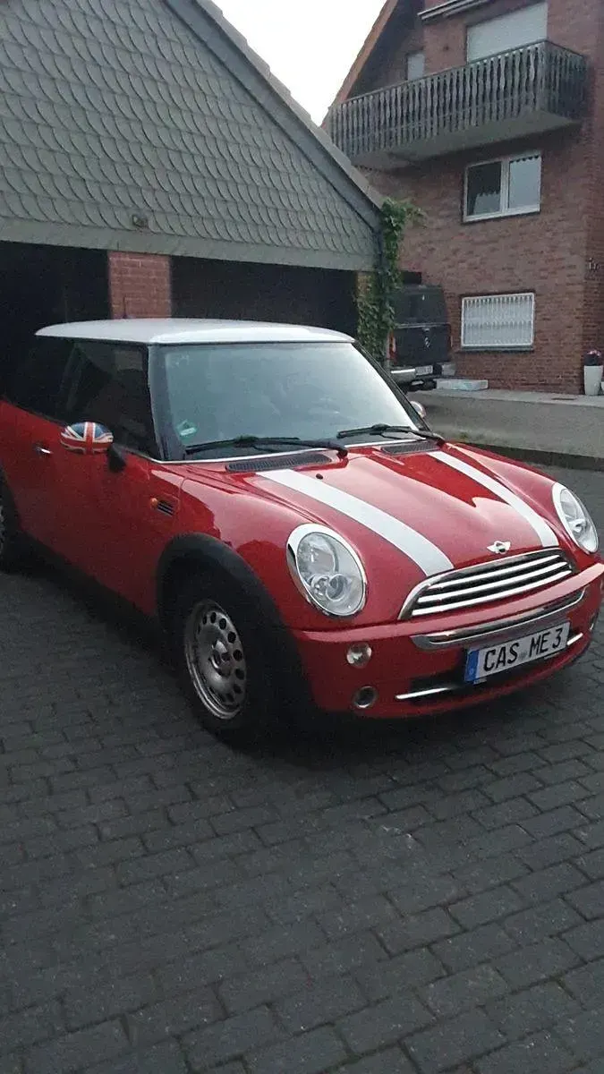 Używany Mini Cooper 116 KM (85 kW) 2005 Czerwony Hatchback
