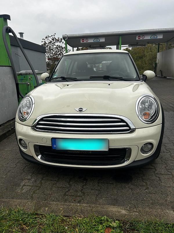 Weiß Gebraucht 2011 Mini ONE Kleinwagen | 6.000 € (Etwas zu teuer) - Bild 1/4