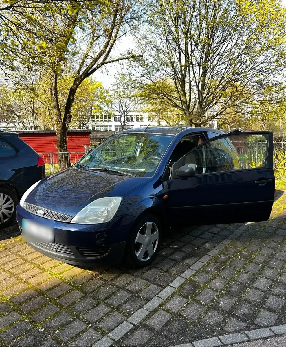 Gebraucht Ford Fiesta 60 PS (44 kW) 2003 Blau Kleinwagen