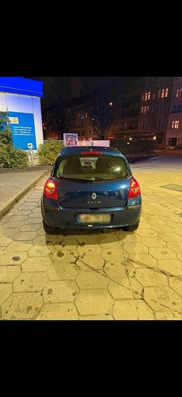 Gebraucht Renault Clio II 80 PS (58 kW) 2009 Blau Kleinwagen