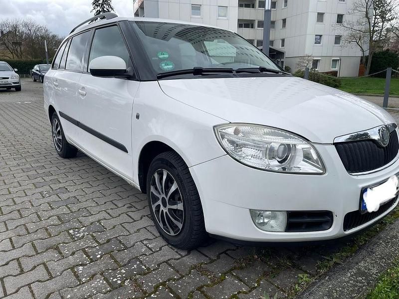 Gebraucht Skoda Fabia Style 69 PS (50 kW) 2009 Weiß Kombi