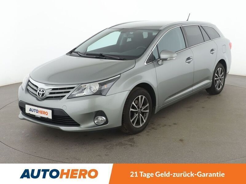 Grau Gebraucht 2014 Toyota Avensis Edition Limousine | 11.820 € (Teuer) - Bild 1/3