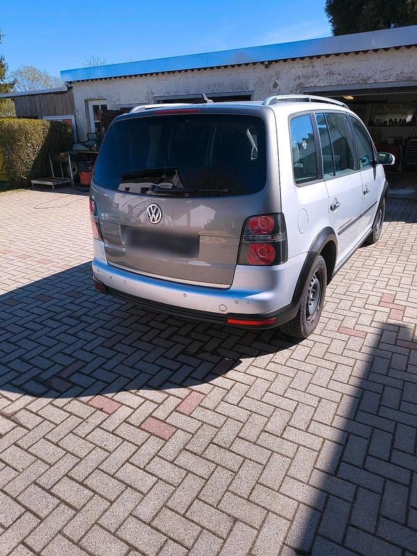 Gebraucht VW Touran Cross 105 PS (77 kW) 2007 Silber Van / Kleinbus