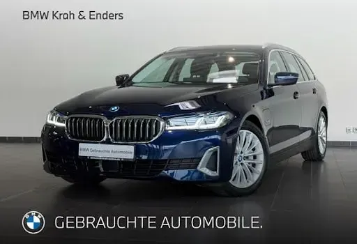 Gebraucht BMW 530e Sport Line 292 PS (214 kW) 2022 Blau Kombi