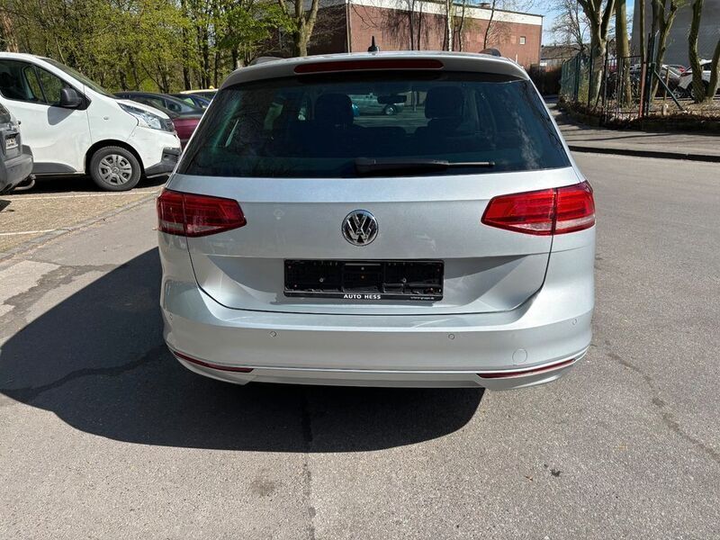 Gebraucht VW Passat 150 PS (110 kW) 2019 Silber Kombi