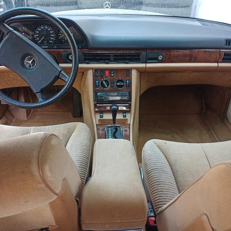Gebraucht Mercedes E500 231 PS (169 kW) 1984 Grau Limousine