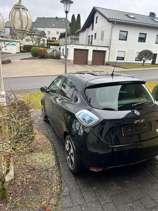 Gebraucht Renault Zoe 42 kW (58 PS) 2016 Schwarz Kleinwagen