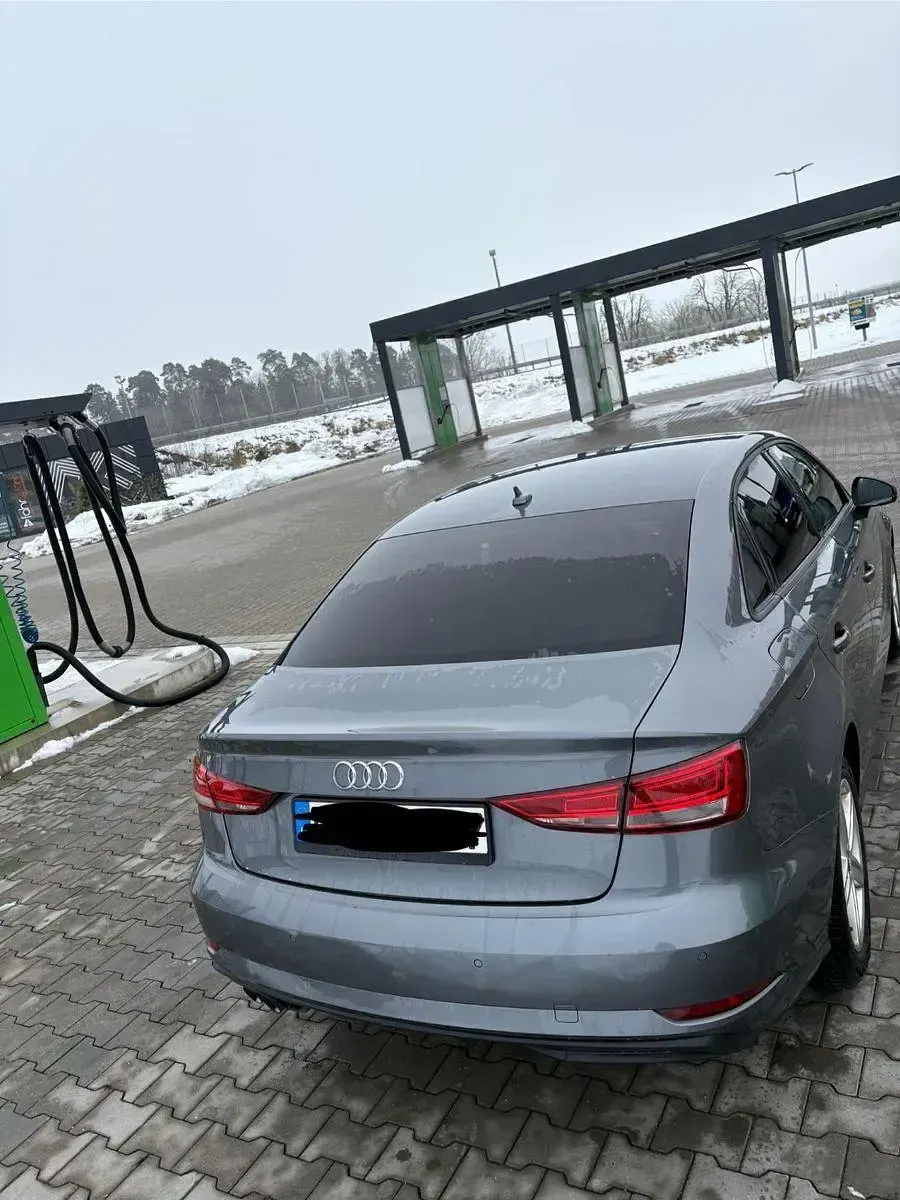 Gebraucht Audi A3 Ambiente 150 PS (110 kW) 2018 Grau Limousine