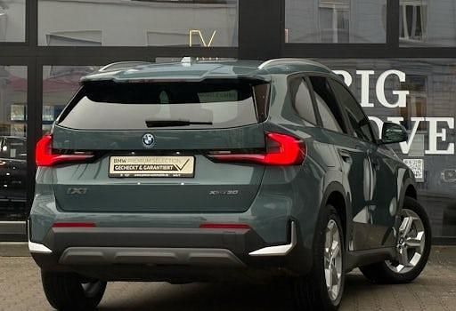 Gebraucht BMW iX1 230 kW (313 PS) 2022 Weiß SUV