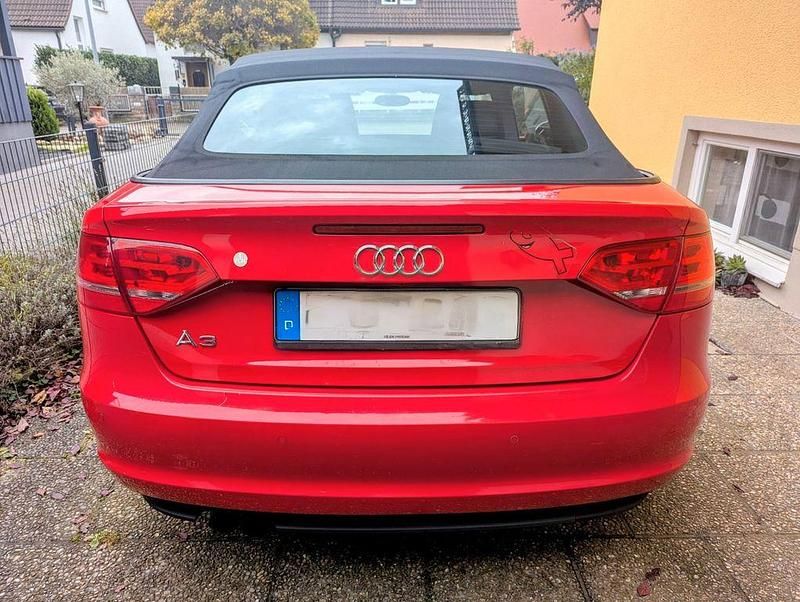 Gebraucht Audi Cabriolet Sport 160 PS (117 kW) 2011 Rot Cabrio