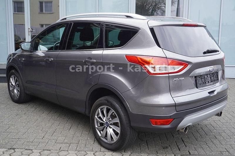 Usado Ford Kuga Trend 150 HP (110 kW) 2014 Cinzento SUV
