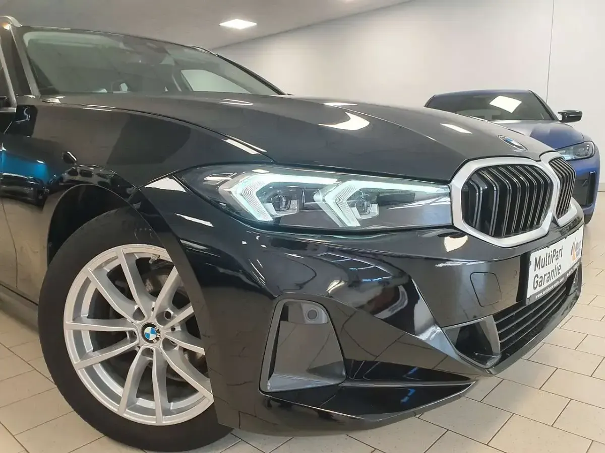 Gebraucht BMW 318 Performance 150 PS (110 kW) 2022 Schwarz Limousine