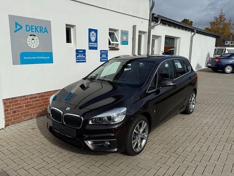 Braun Gebraucht 2016 BMW 225 Active Tourer Luxury Line Van / Kleinbus | 14.880 € (Fairer Preis) - Bild 1/4