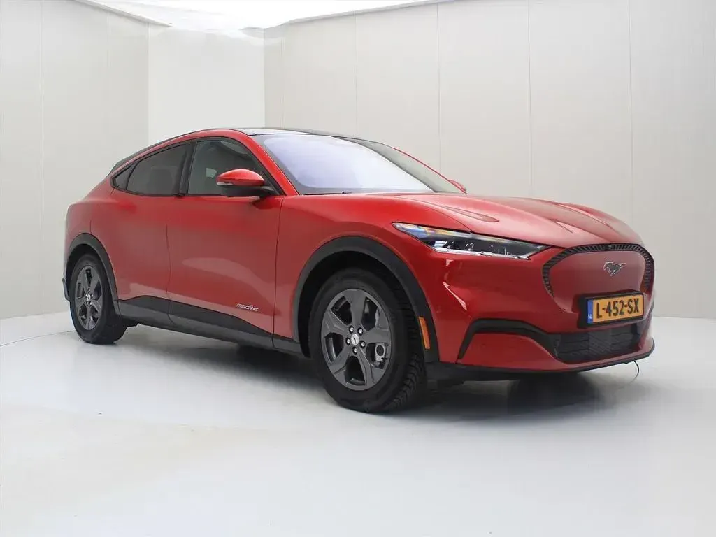 Gebraucht Ford Mustang Mach-E 225 kW (306 PS) 2021 Rot SUV