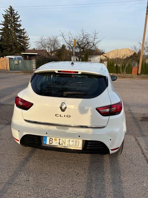 Gebraucht Renault Clio IV LIMITED 118 PS (86 kW) 2018 Weiß Limousine